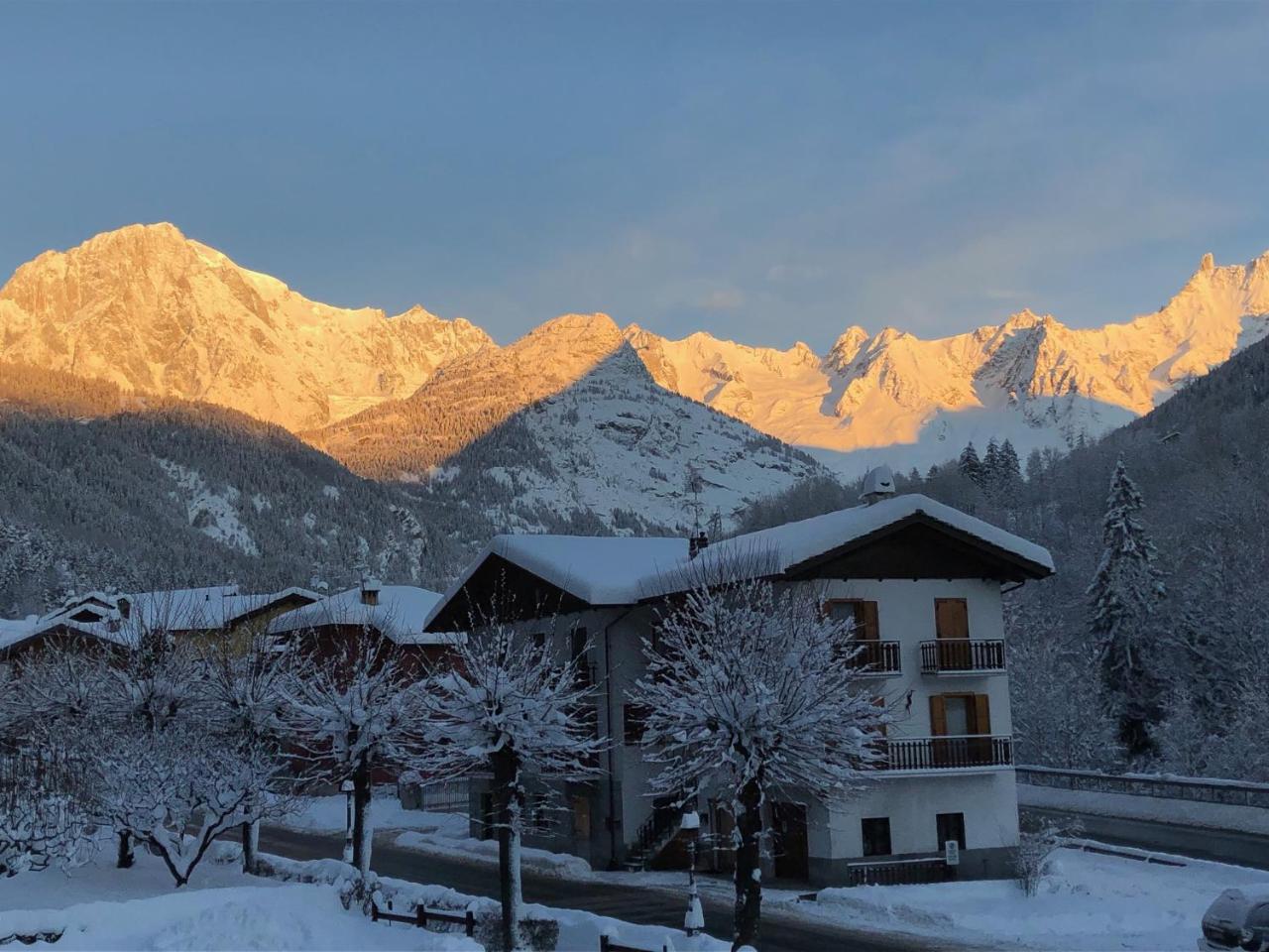 Hotel Edelweiss Pré-Saint-Didier Eksteriør billede